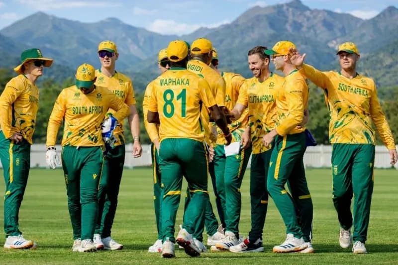 Simons Talks Up South Africa T20 World Cup Semi-Final Chances | CricLegacy