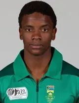 Solo Nqweni